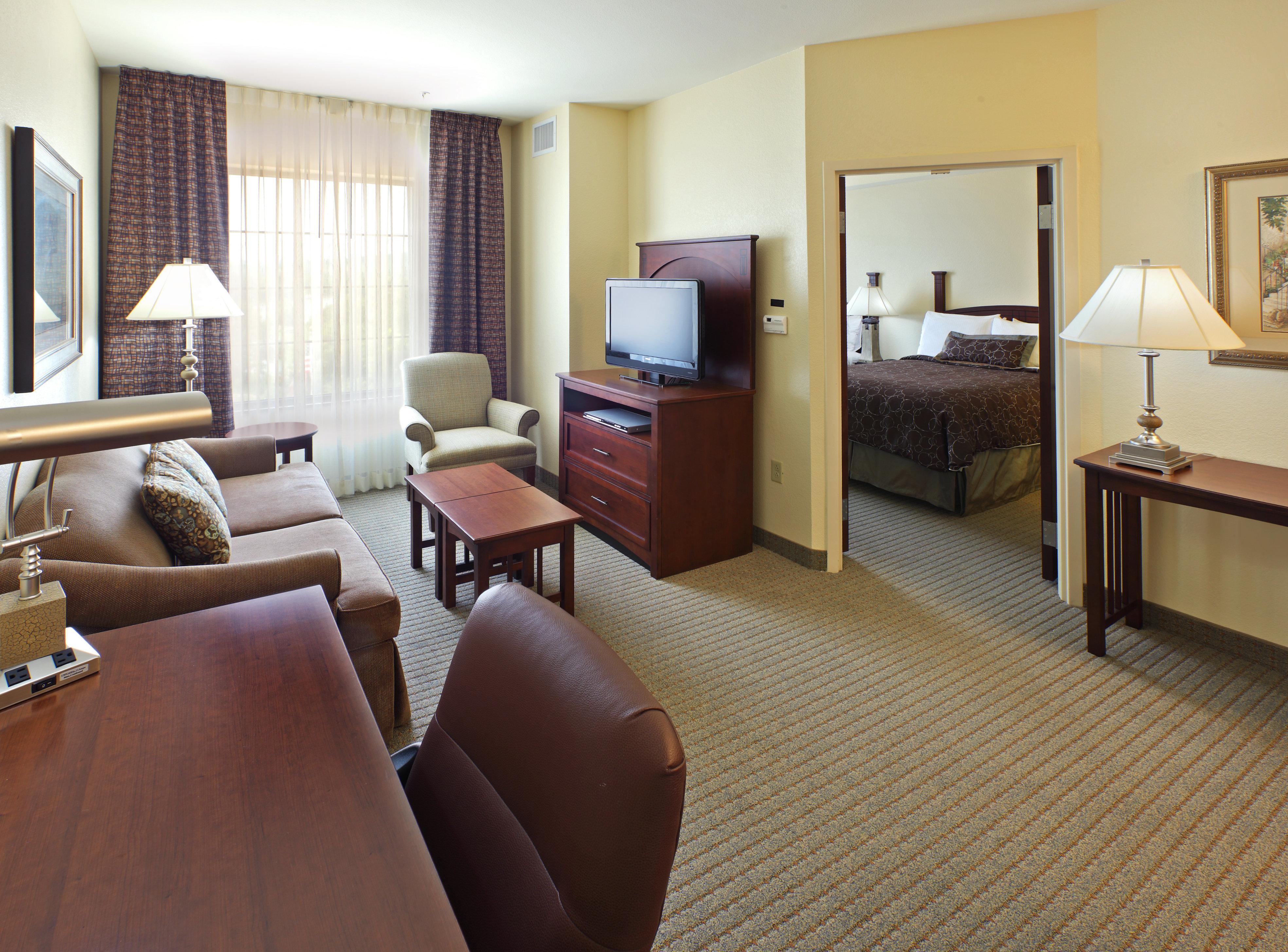 Staybridge Suites Hot Springs By Ihg Lake Hamilton Room photo